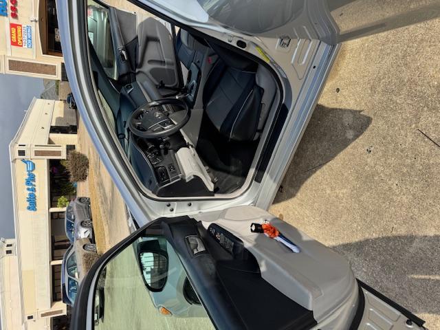 BÁN XE – TOYOTA CAMRY LE 2014 – $4,300