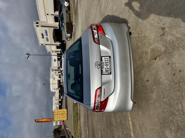 BÁN XE – TOYOTA CAMRY LE 2014 – $4,300